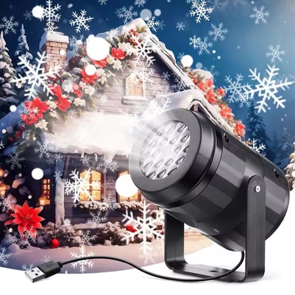 Large Rotating Christmas Decoration Projector proyectando copos de nieve sobre una casa decorada